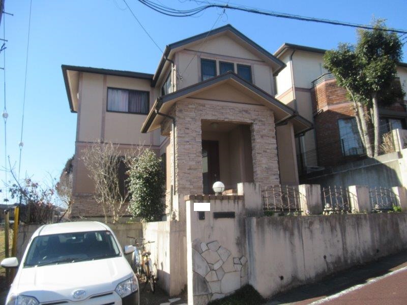 外壁屋根と2種類の塗料を使い分け塗装